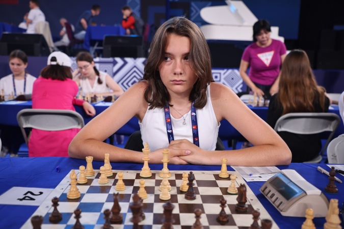 https://open.moscowchess.org/stat/pic/picgal-big-2069.jpg