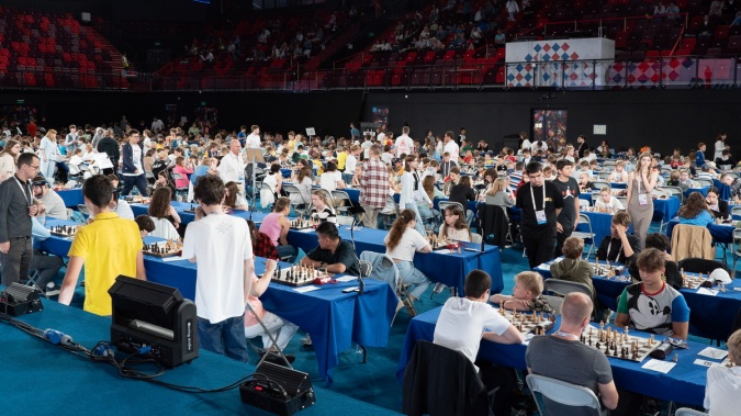 https://open.moscowchess.org/stat/pic/picgal-big-4976.jpg